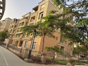 للبيع شقه في سراي استلام فوري مساحه 164 تقسيمه 3غرف 3حمام ريسبشن واسع مع تراث 5,500,000 ج.م