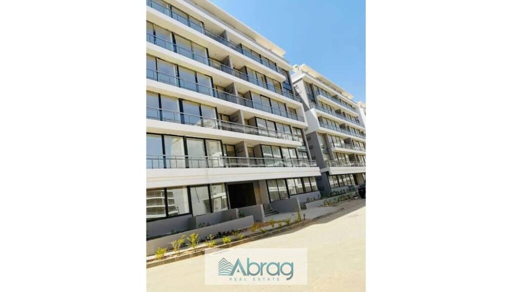 شقه ارضي بجاردن للبيع في كمبوند ليك فرونت حدائق اكتوبر 0