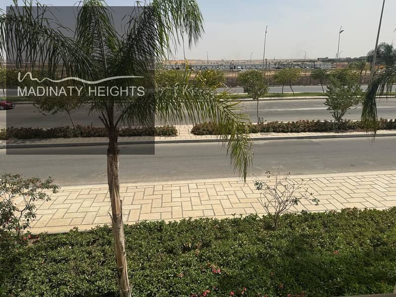 شقة بسعر مميز جدا شقة للبيع  116م في b12  مدينتي عقد قديم  أستلام فوري  دور اول طرفية  فيو بارك وشارع وتري ابراج العاصمة قريبة للكرافت زون ومول ايست 0