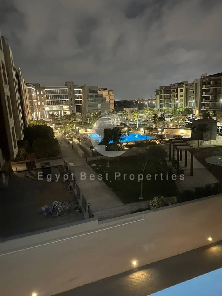 ازاد 209م بالمطبخ + التكييفات تطل علي حمام السباحة 0