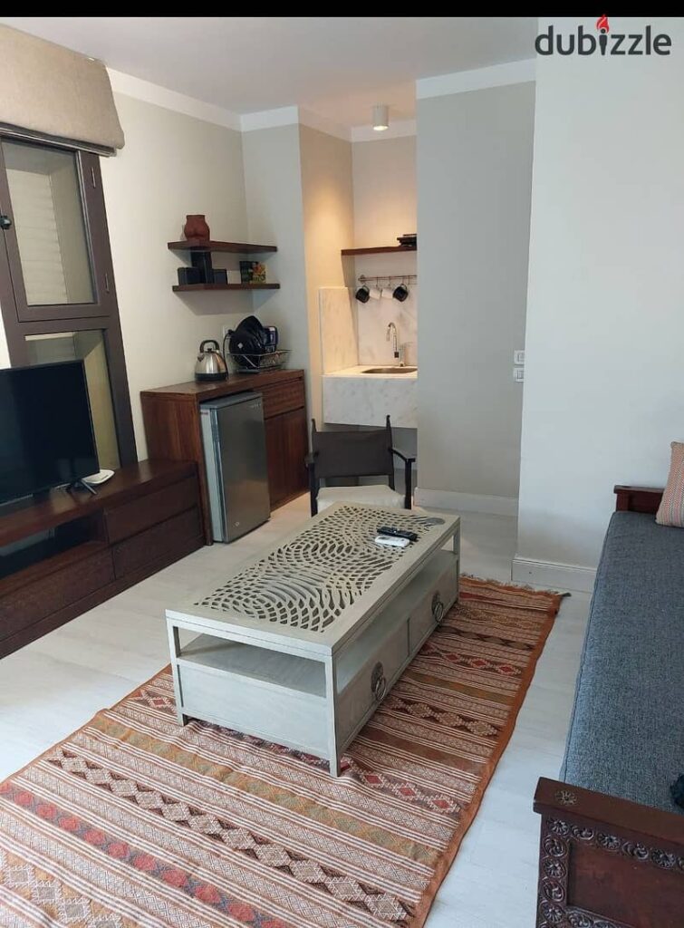 للإيجار – استوديو مفروش في بيفرلي هيلز، ويستاون     استوديو حديث مفروش بالكامل بتشطيبات راقية   المساحة المبنية: ٣٥ م²  تراس واسع: ٩٠ م² عقد سنوي ف 0