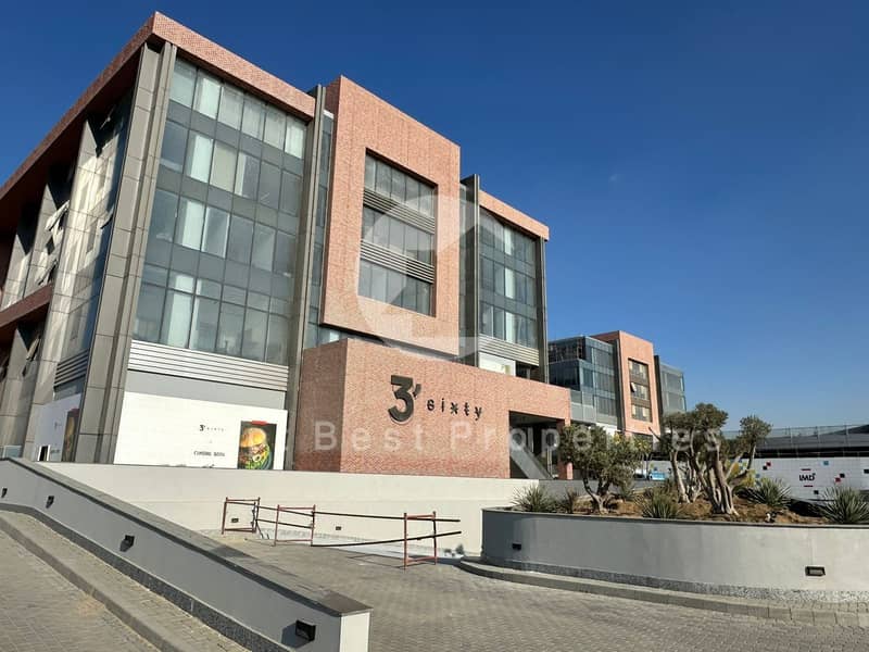 فرصة للاستثمار محل متأجر للبيع في ثري سيكستي مول على الواجهة الرئيسية مباشرةً  في التجمع الخامس 360 Three Sixty Mall by LMD 0