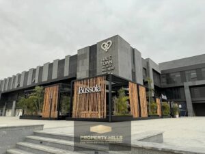 استلم فوري عيادة بأرخص سعر 50م امام بفرلي هيلز الشيخ زايد 6,750,000 ج.م