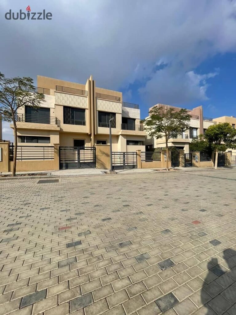 للبيع توين هاوس كمبوند الما الشيخ زايد بسعر لقطة 0