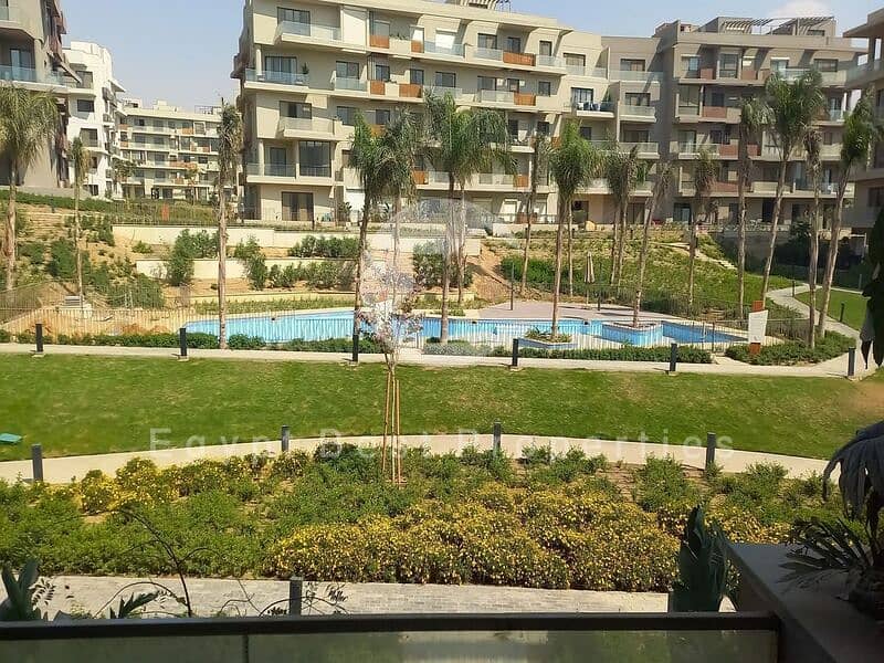 فيليت 203م + حديقة 75م متشطبة بالكامل + بالتكييفات 0