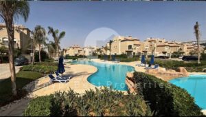 115,000 ج.م باتيو اورو توين هاوس ٢٩٥م مطبخ + تكييفات موقع مميز اقل سعر