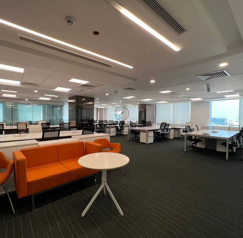 فرصة استثمارية نادرة! مكتب إداري ضخم (14,560$) مفروش بالكامل على أعلى مستوى في شارع التسعين الجنوبي (يصلح للشركات الدولية) 0