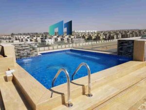 شقة للبيع استلام فوري متشطبة بالكامل ومفروشة بالفرش والاجهزة والتكيفات والمطبخ بالقرب من الجامعة الامريكية وشارع التسعين الجنوبي 9,500,000 ج.م