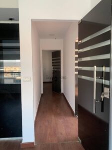 190,000 ج.م مكتب إداري مميز للإيجار (220 متر مربع) بتشطيب كامل في شارع 70، القطاع الثاني – القاهرة الجديدة