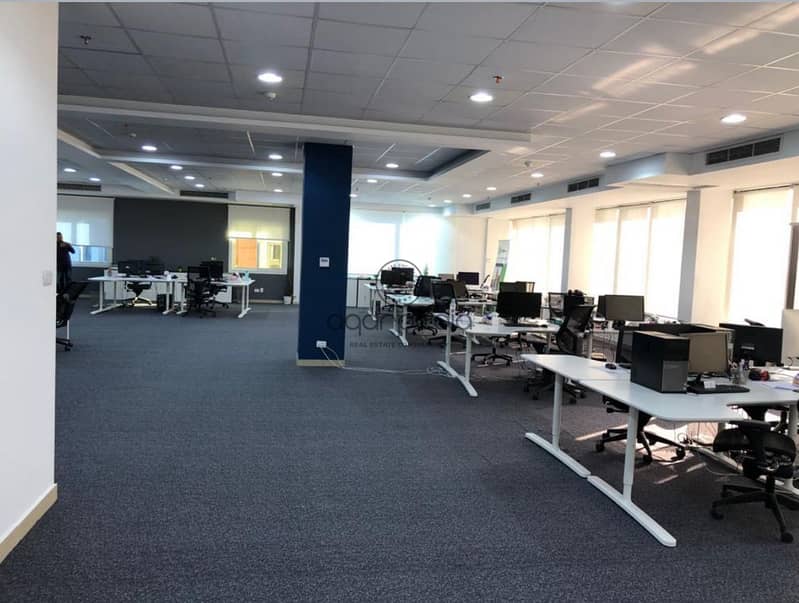 مقر إداري ضخم (1000 متر مربع) بتشطيب كامل للإيجار على محور محمد نجيب - القاهرة الجديدة 0