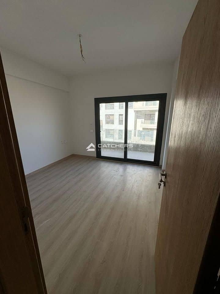 شقه للبيع استلام فوري جاهزه للسكن والمعاينه في التجمع 3غرف خصم كاش 40% في الجولدن اسكوير 0