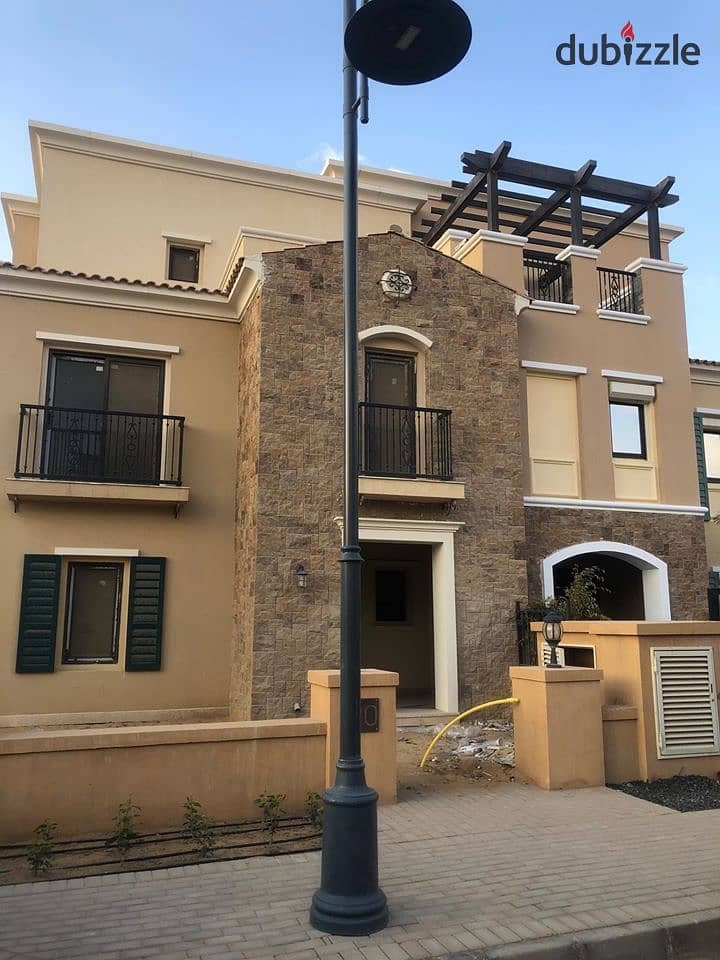 توين هاوس للبيع في كمبوند ميفيدا القاهرة الجديدة موقع مميز تشطيب 80% مساحة 355 متر 0