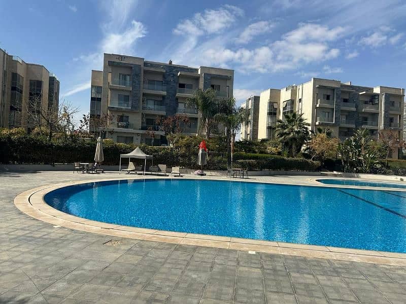 بنتهاوس للبيع بافضل سعر بكمبوند جالريا مون فالي 0