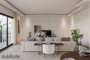 فيلا تاون هاوس للبيع – متشطب بالتكيفات – في سولانا الشيخ زايد من اورا بموقع متميز بجوار بيفيرلي هيلز 16,500,000 ج.م