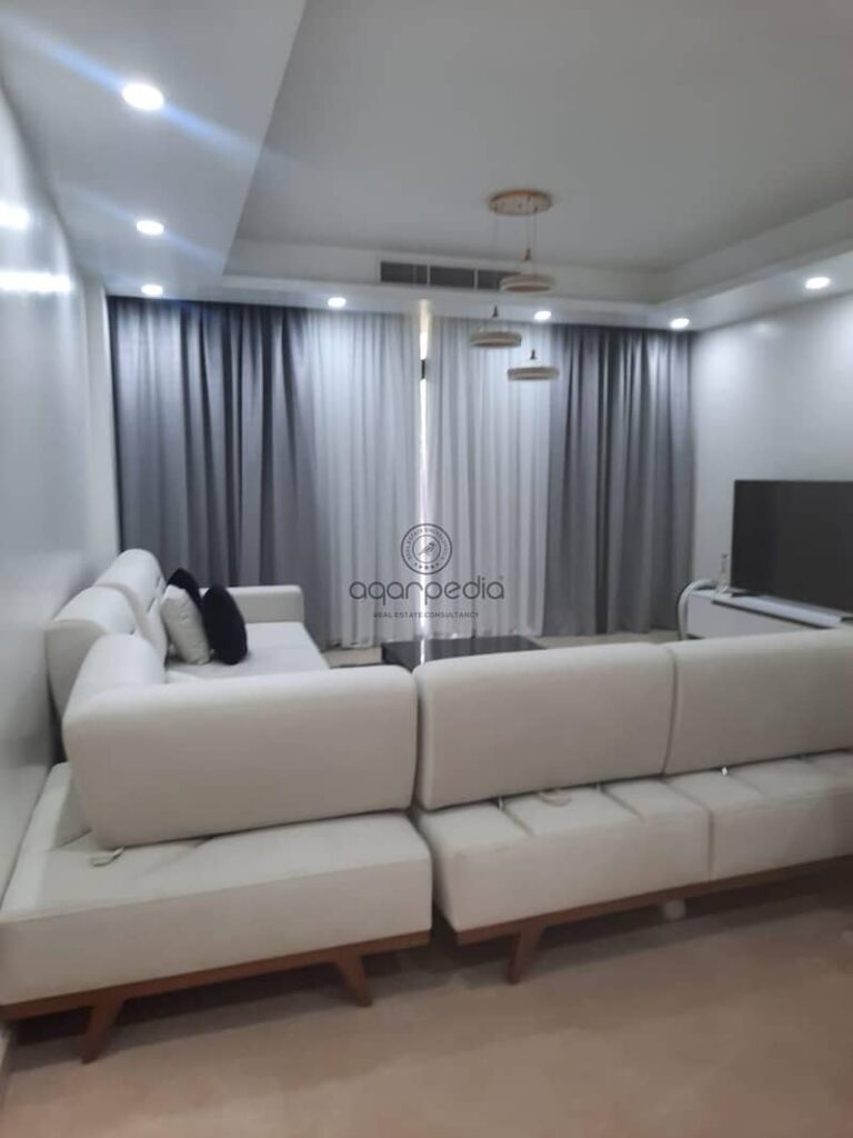 شقة أرضي مفروشة بالكامل وحديقة خاصة (300 م²) للإيجار في ORA - كايرو فستيفال سيتي (CFC) 0