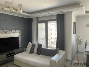 للبيع شقه لقطه 156متر في كومبوند تاج سيتي بتقسيمه 3غرف و 2 حمام متشطبه استلام فوري 9,000,000 ج.م