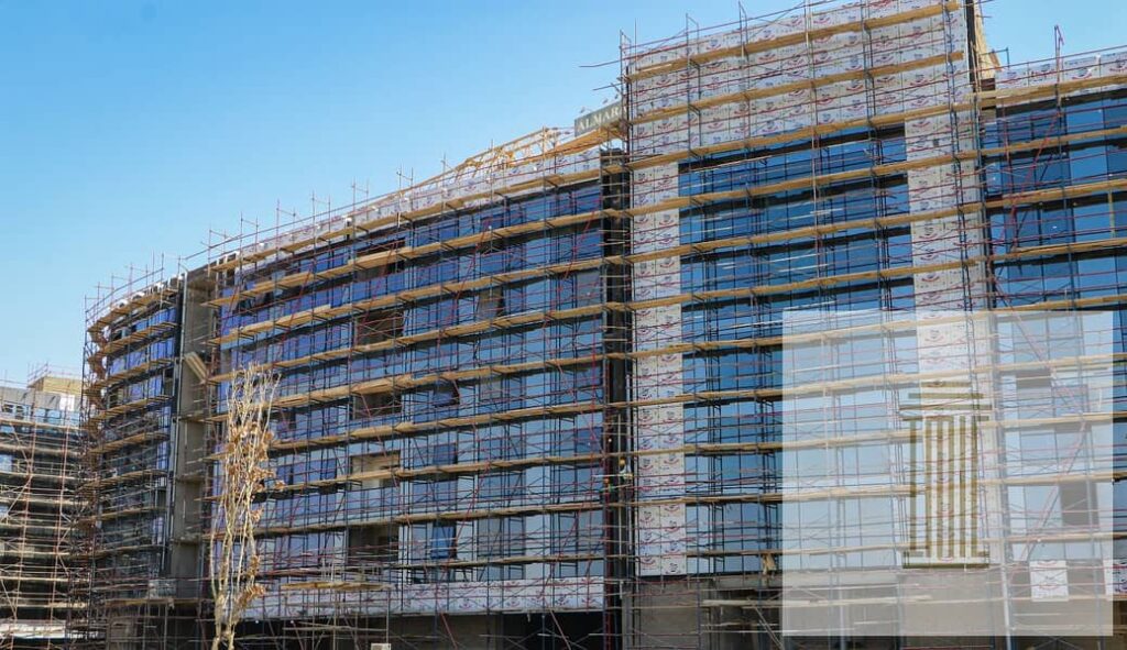 شقة فندقية بعائد 150 دولار في اليوم من فندق روتانا استلام فوري قسط علي 5 سنوات مقدم 5% 0