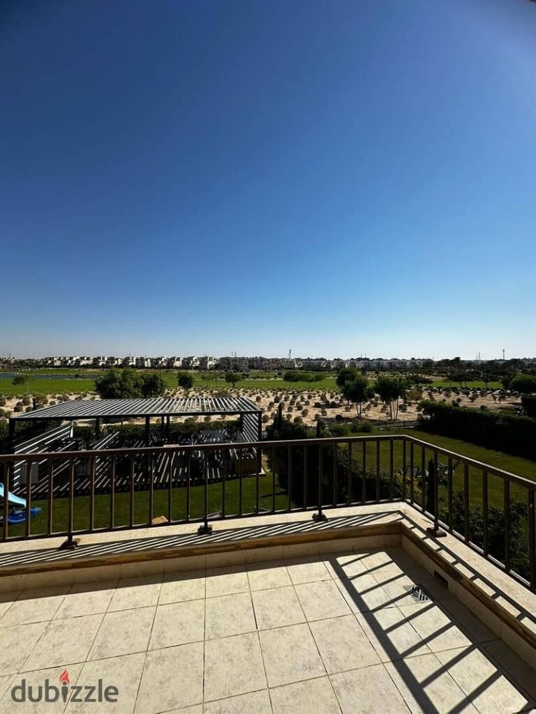 للبيع فيلا مستقلة اول صف جولف مفروشة بالكامل  - مراسى  بلانكا 0