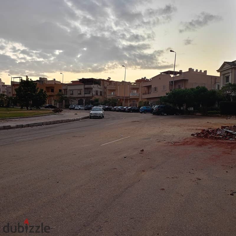 فيلا للبيع فى شرق الاكاديميه التجمع الاول فيو جاردن بالقرب من محور مصطفي كامل 0