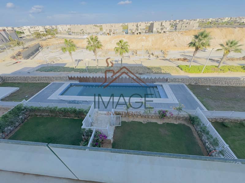 للبيع فورا شاليه مميز بحري في هاسيندا باي بالدور الثاني إطلالة رائعة على حمام السباحة مباشرة 0