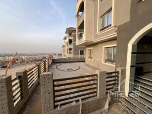 علي اعلي هضبة بفيو مميز علي الشيخ زايد شقة ارضي بجاردن بحصة في الارض كمبوند الخمايل Khamael Compound الشيخ زايد 9,800,000 ج.م