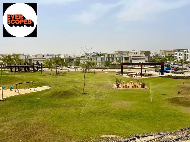 شقة للبيع لوكيشن مميز كمبوند تاج سيتي - التجمع الاول 0