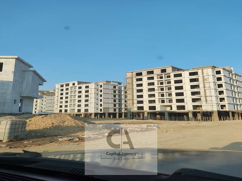 بنتهاوس برووف للبيع بسعر الكاش في كريك تاون بالقرب من طريق السويس او بمقدم 11%  وقسط علي 10 سنوات *Creek Town 0