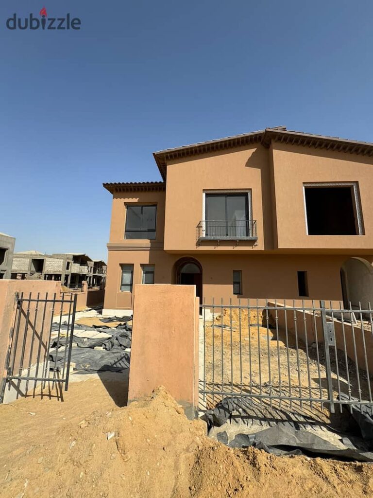 للبيع تاون هاوس بالتقسيط في الشيخ زايد في فيلدج ويست من دورا Village West Dora 0