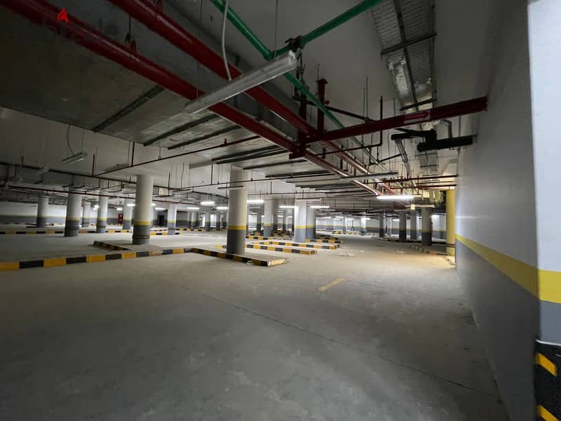 محل للايجار مجهز بالتكييفات 66 متر يصلح للانتيكات في الشيخ زايد امام مزار مول مباشرة 0