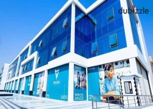 مكتب للايجار 88 متر تشطيب الترا سوبر لوكس داخل مول تريفيوم في الشيخ زايد . 85,000 ج.م