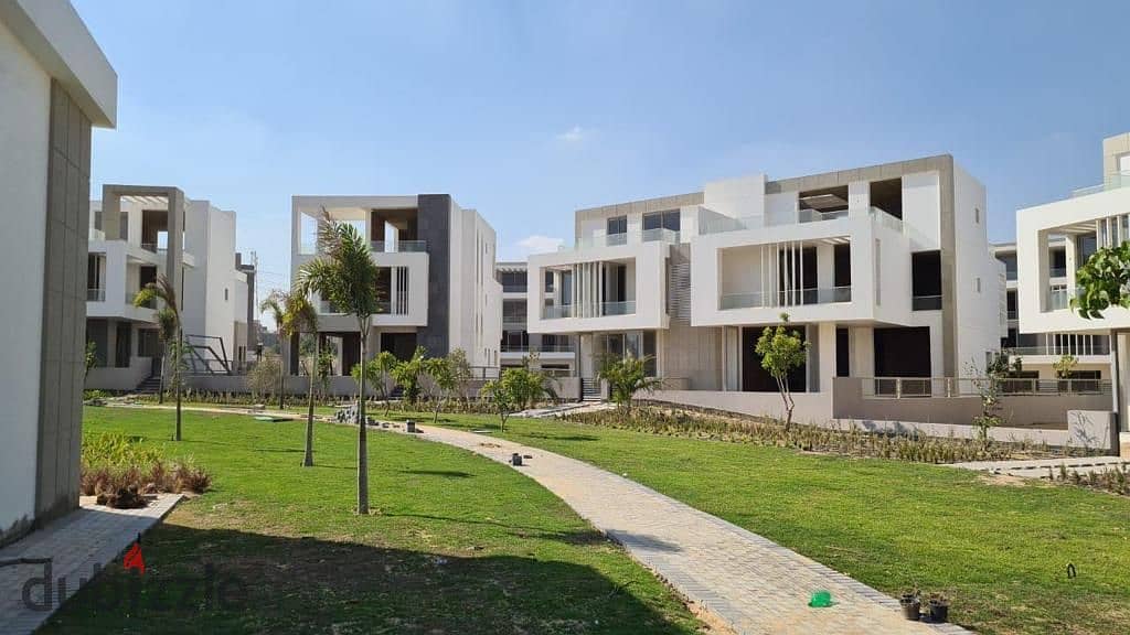 تاون هاوس للبيع في ارقي لوكيشن في الشيخ زايد 0