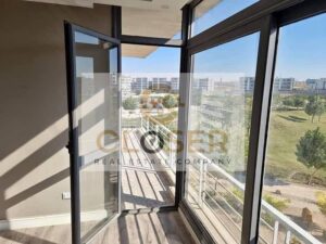 شقه للبيع كورنر فيو مفتوح ع اللاند سكيب بكمبوند تاج سيتي بجوار ميراج مول 5,351,000 ج.م