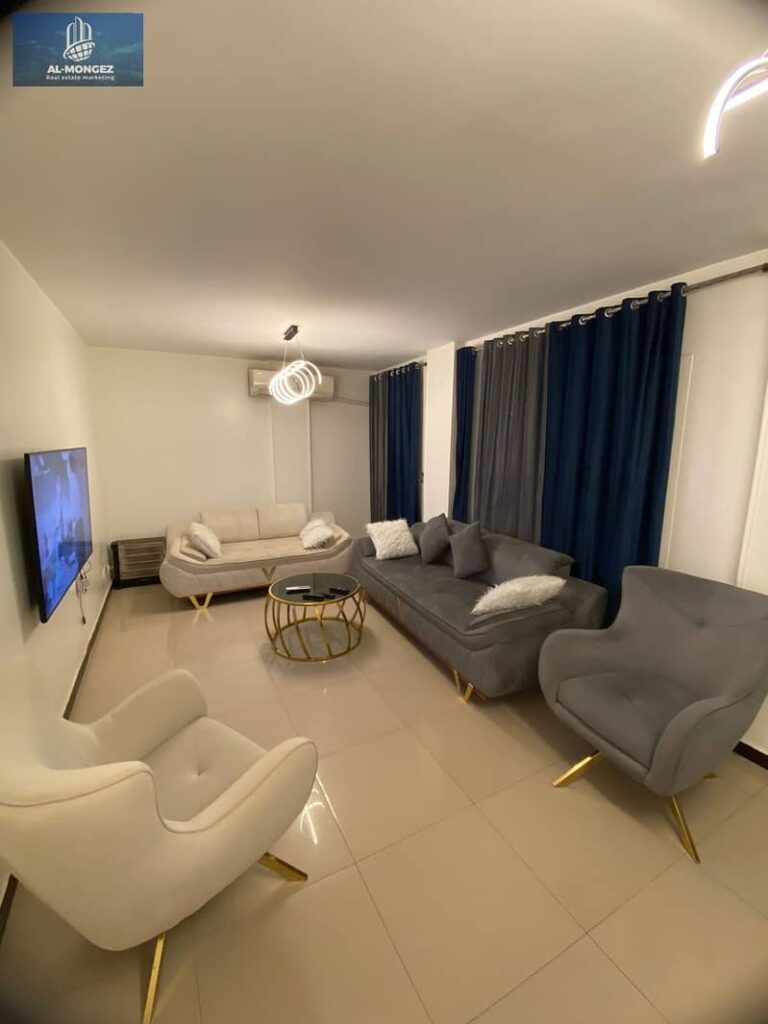 متاح شقه مفروش للايجار في الرحاب 155 متر الترا سوبر لوكس ارضي بجاردن تشطيبات خاصه بالكامل امام السوق القديم مباشره 0