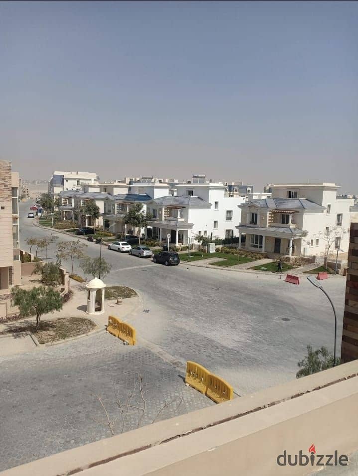 للبيع تاون هاوس بسعر لقطة في كمبوند ريوس 0