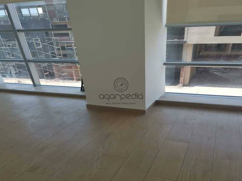 مكتب إداري جاهز للإيجار (70 متر مربع) بتشطيب كامل وتكييفات في توب 90 مول - التجمع الخامس 0