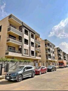 شقة للبيع استلام فوري ب ١٠% فقط وقسط على ٧ سنين بجوار الجامعة الامريكية ومول بوينت ناينتي 6,000,000 ج.م