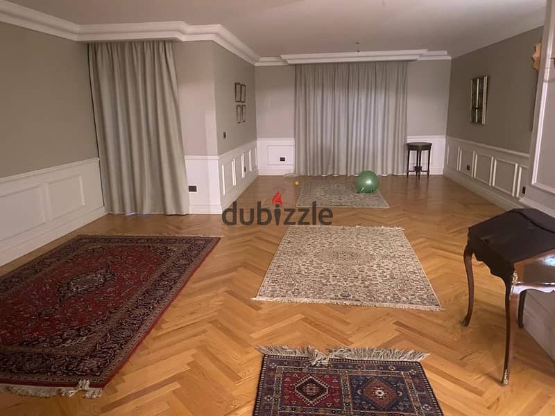 فيلا للايجار نص مفروش روف ماونتن فيو هايد بارك 0