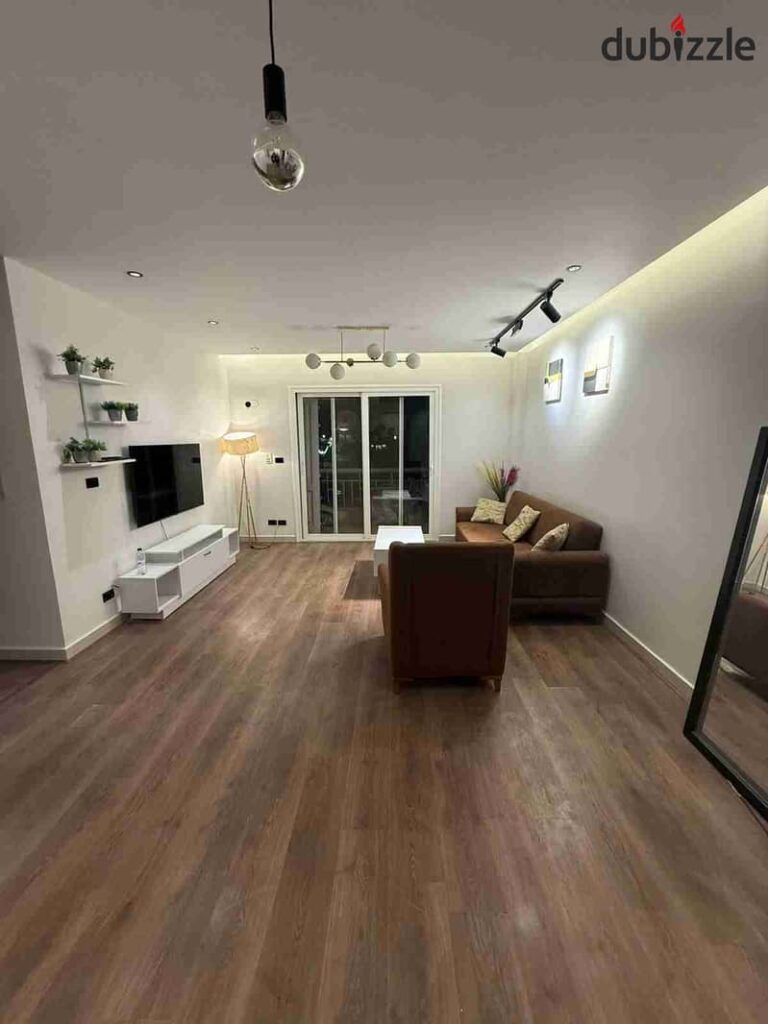 شقه اول سكن للايجار في مدينتي B10 - خطوات للخدمات اليومية 0