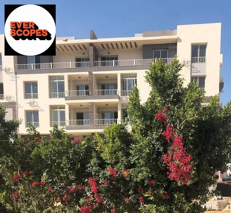 شقة للبيع نص تشطيب 3 غرف في كمبوند جايد في القاهرة الجديدة علي طريق السويس 0