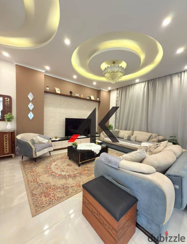 فيلا مستقلة  بحمام سباحة للبيع في بالم هيلز قطامية اكستينشن  - القاهرة الجديدة 0