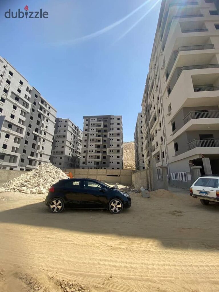 شقه للبيع 132م ومعاها روف95م استلام فوري في زهراء المعادي 0