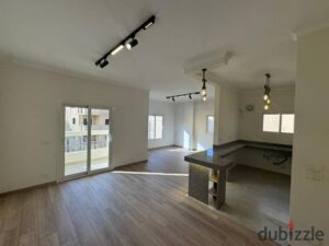 27,000 ج.م للإيجار شقة بدون فرش ضاحية الشرق المستثمرين الجنوبية