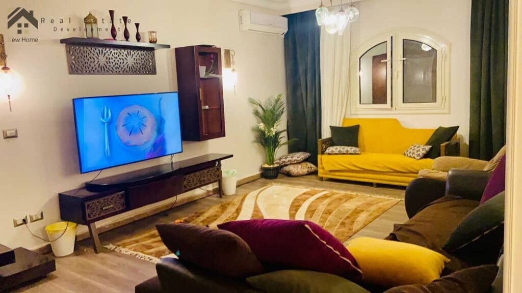 شقه للبيع 380م في التجمع الخامس بجانب الشويفات 0