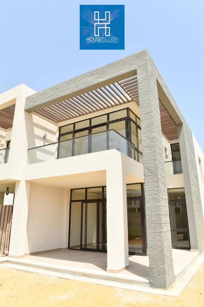 فيلا توين هاوس استلام فوري مفروشة صف اول لاجون للبيع في ازها السخنة باقل سعر في الماركت 0