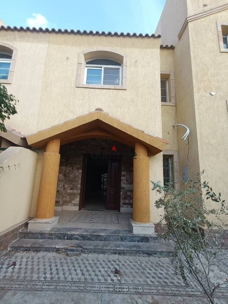 فيلا للايجار فى مدينتى نموذج Z تشطيبات الترا سوبر لوكس 3غرف نوم و3 حمامات خطوات من بالاوبن اير وبوابه 2 موقع ممتاز جدا متاح فيديو للفيلا 0