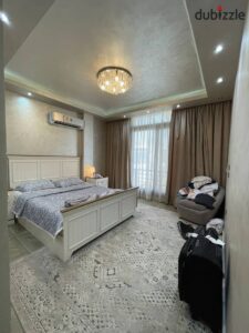 شقه للبيع في تاج سلطان 233 متر 3غرف و3حمام متشطبه بالفرش استلام فوري 17,000,000 ج.م