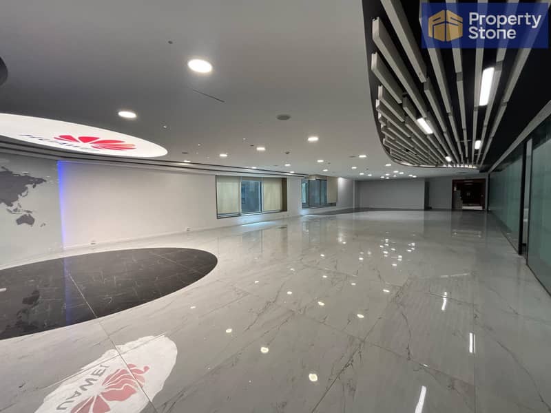 مكتب اداري للإيجار 600مترقريب من شارع 90 الشمالي بموقع مميز بالتجمع الخامس 0