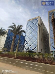 مكتب إداري فاخر للإيجار – بمساحة 190م² في مبنى One Katameya. 120,000 ج.م