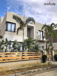 توين هاوس للبيع في بالم هيلز في التجمع الخامس برايم لوكيشن في الكمبوند قريبة من كل الخدمات 18,000,000 ج.م