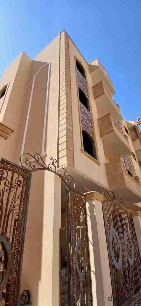 عماره للبيع في 276متر التوسعات الشماليه 6 اكتوبر 0